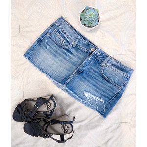 Distressed Denim Mini Skirt American Eagle Sz 12